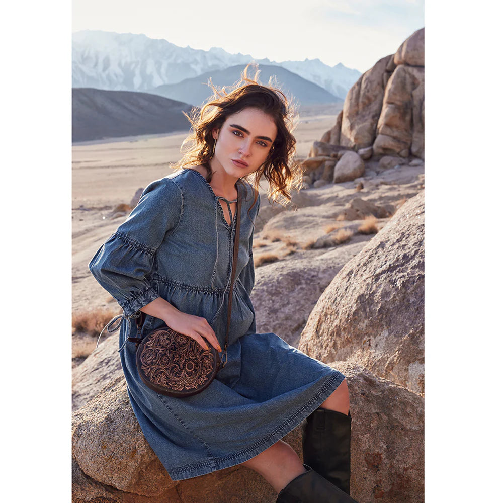 Discy Oval Purse
