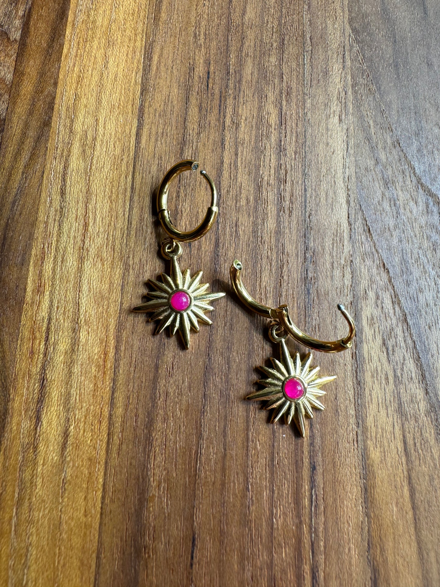 Wanderer Dangle Huggie Earring