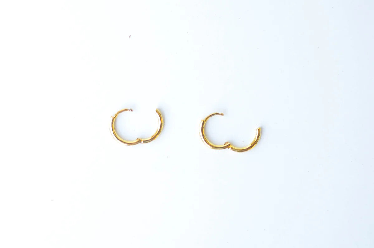 Basic Huggie Hoop