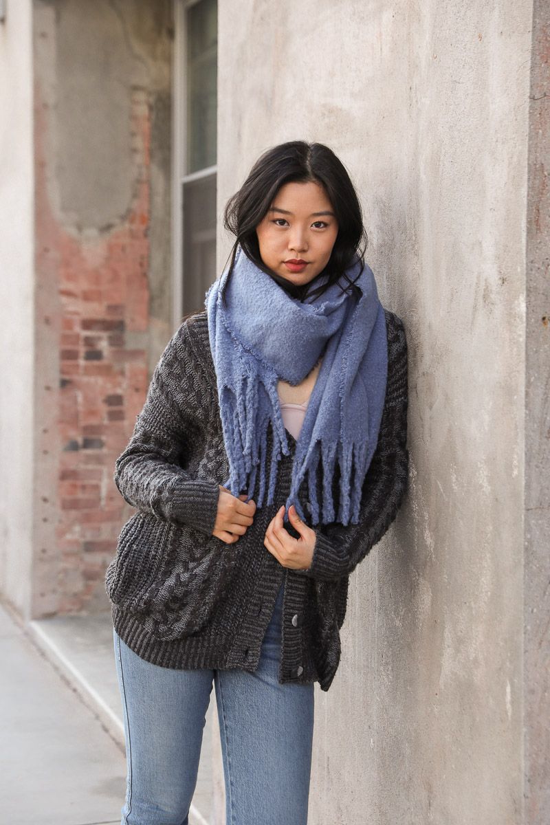 Basic Becky tassel scarf