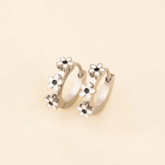 Daisy Huggie in Silver